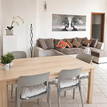 - Little Paradise