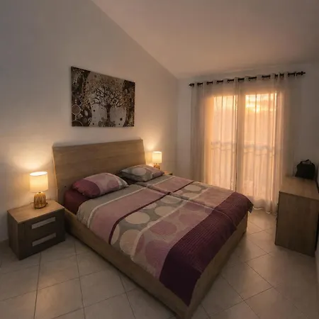 - Little Paradise Appartement *